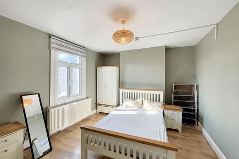 6 bedroom terraced house for sale, 5 Crescent Road, Woolwich, London, SE18 7BL