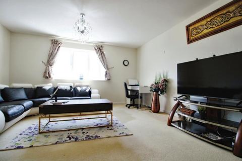 1 bedroom flat for sale, Adventurers Quay, Cardiff CF10