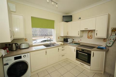 2 bedroom bungalow for sale, Foxholes Road, Horwich, Bolton