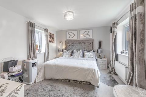 4 Woodpecker Close, Northstowe, Cambridge, CB24 1AW