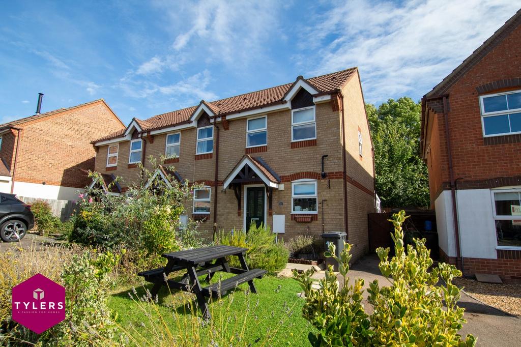 De La Haye Close, Papworth Everard... 2 bed end of terrace house to