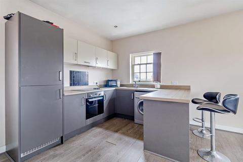 2 bedroom flat for sale, High Street, Doncaster DN10