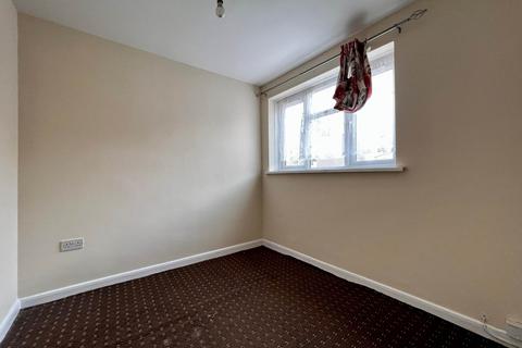 4 bedroom terraced house to rent, Chesterton Road, Plaistow, E13