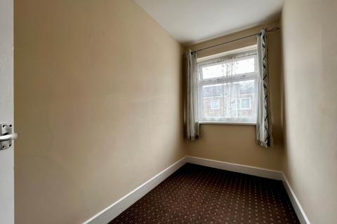 4 bedroom terraced house to rent, Chesterton Road, Plaistow, E13