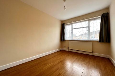 4 bedroom terraced house to rent, Chesterton Road, Plaistow, E13