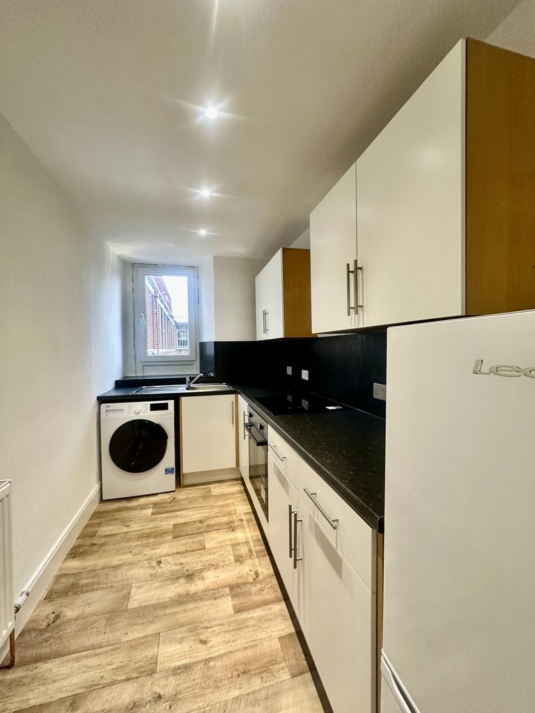 Lochee, Dundee, 1 bed flat to rent £600 pcm (£138 pw)