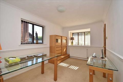 6 Threlfall, Chorley, PR7 1UY