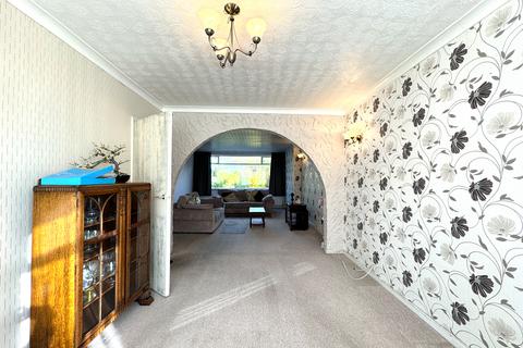 3 bedroom semi-detached house to rent, Chestnut Drive, Castle Bromwich B36