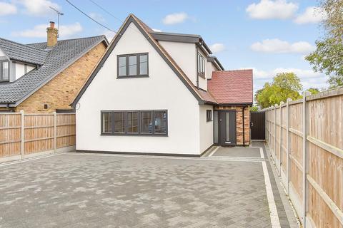 3 bedroom chalet for sale, Noak Hill Road, Billericay, Essex