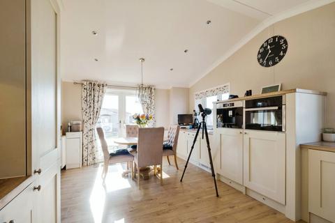 2 bedroom park home for sale, Milford-on-Sea, Hampshire, SO41