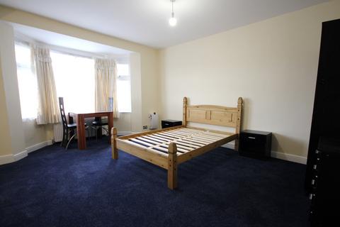 undefined, Great West Road, Hounslow, TW5
