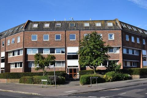 2 bedroom flat for sale, Highfield Court, Herne Bay, CT6 5QR