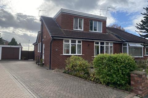 3 bedroom semi-detached bungalow to rent, Oakbank Avenue, Chadderton