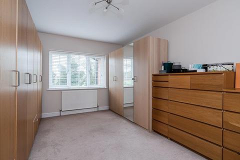 58 Freemans Close, Stoke Poges, Slough, SL2 4ER