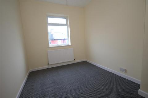 3 bedroom terraced house to rent, Harrow Street, South Elmsall