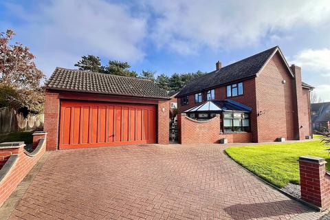 4 bedroom detached house for sale, Blyth Road, Caister-On-Sea