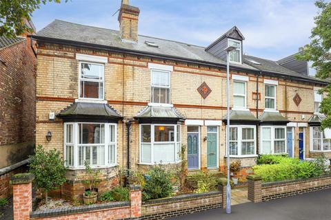 3 bedroom terraced house for sale, Charnwood Grove, West Bridgford NG2