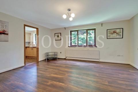 2 bedroom flat to rent, Hawarden Hill, London, NW2