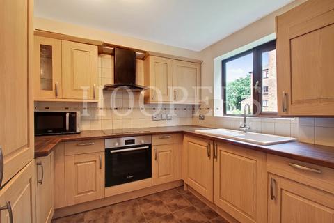 2 bedroom flat to rent, Hawarden Hill, London, NW2