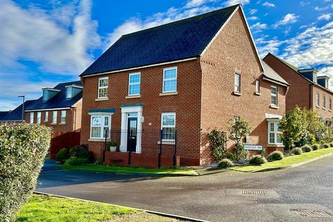 4 bedroom detached house for sale, Hazelnut Way, Whitchurch