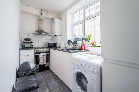 1 bedroom flat to rent, Trinity Street, Borough, London, SE1