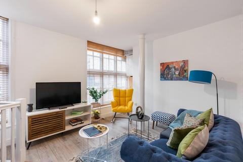 3 bedroom serviced apartment to rent, Rotherfield Street, London N1