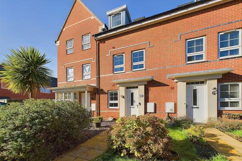 3 bedroom terraced house for sale, Quicksilver Street, Worthing, BN13