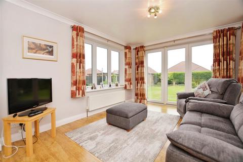 4 bedroom detached house for sale, High Street, Yaddlethorpe