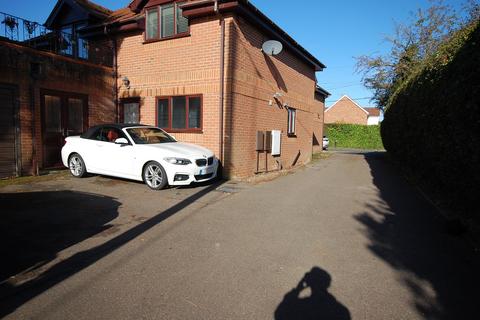 Office to rent - Heath Road, Ramsden Heath, Billericay