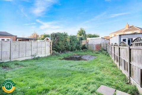 1 Winholme, Armthorpe, Doncaster, DN3 3AF