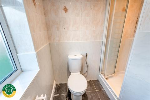 1 Winholme, Armthorpe, Doncaster, DN3 3AF
