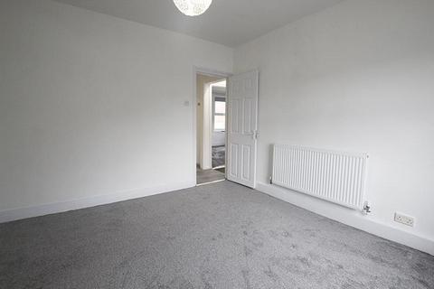 2 bedroom flat to rent, London Road, High Wycombe HP11