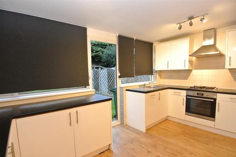 3 bedroom terraced house to rent, Spelthorne Lane, Ashford TW15