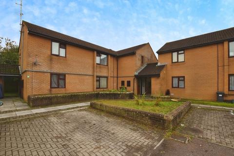 2 bedroom apartment for sale, Tarnock Avenue, Hengrove, Bristol