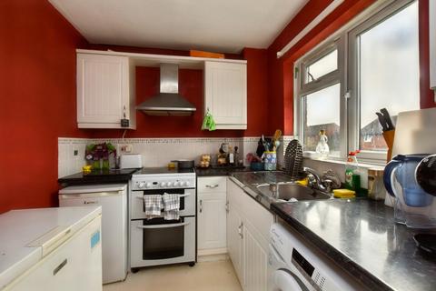 2 bedroom apartment for sale, Tarnock Avenue, Hengrove, Bristol