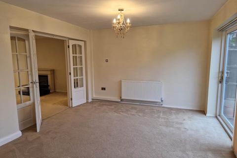 3 bedroom house to rent, Rainham Gardens, Alvaston, Derby