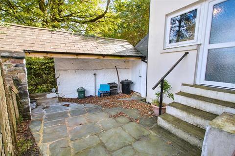 2 bedroom cottage for sale, Upper West Street, Newport