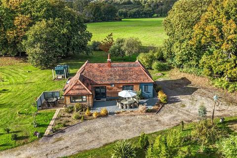 3 bedroom bungalow to rent, Reading Road, Hook RG27