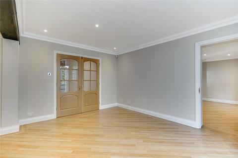 4 bedroom detached house to rent, Oakfield Glade, Weybridge, Surrey, KT13