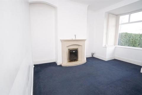 3 bedroom townhouse to rent, Westfield Lane, Idle, Bradford