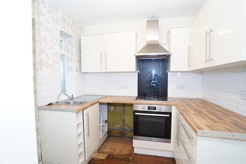 3 bedroom townhouse to rent, Westfield Lane, Idle, Bradford