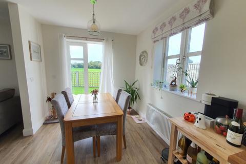 8 Brook Square, Merriott, TA16 5AD