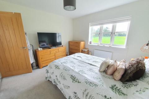 8 Brook Square, Merriott, TA16 5AD