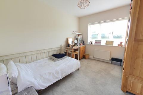 8 Brook Square, Merriott, TA16 5AD