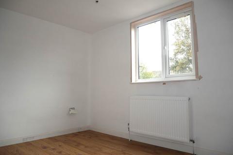 2 bedroom terraced house to rent, Burnt Oak Terrace, Gillingham,