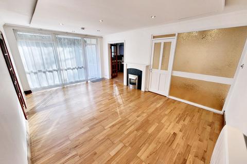 2 bedroom flat for sale, Bournemouth