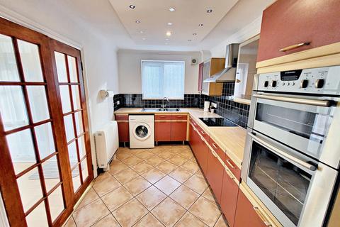 2 bedroom flat for sale, Bournemouth