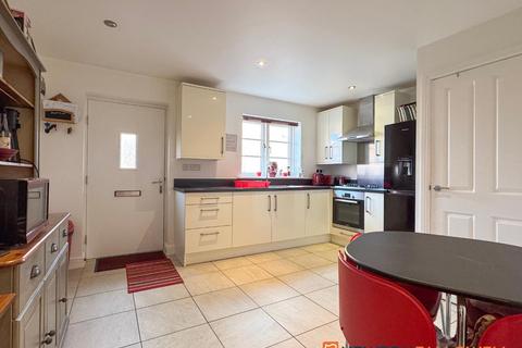 2 bedroom terraced house for sale, Hickman Grove, 1 NG23