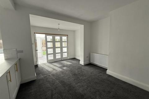 4 Farndale Crescent, Darlington, DL3 9AP