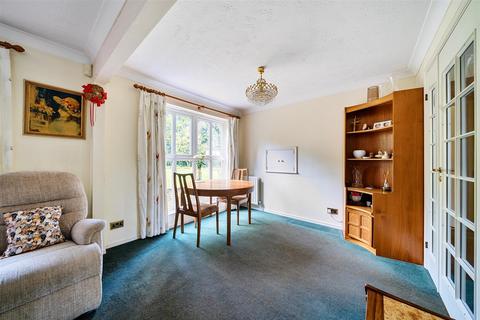 4 bedroom detached house for sale, Great Ellshams, Banstead